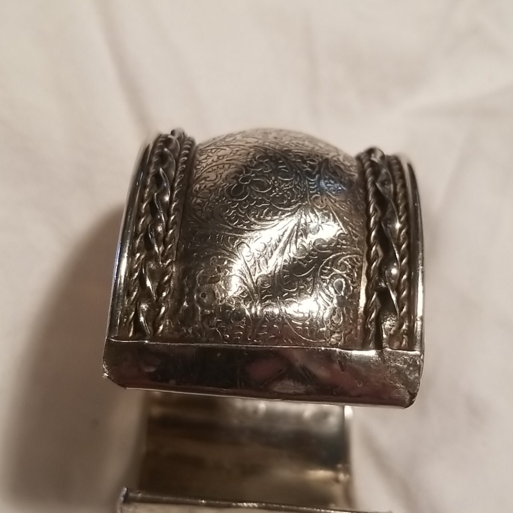Silver Metal Cuff Bracelet - Picture 3 of 4